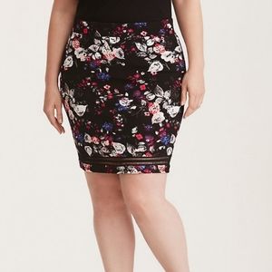 TORRID Floral Pencil Skirt